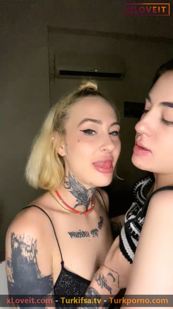 Tango Aysuca ifşa Lezbiyen kızdan yayın izle